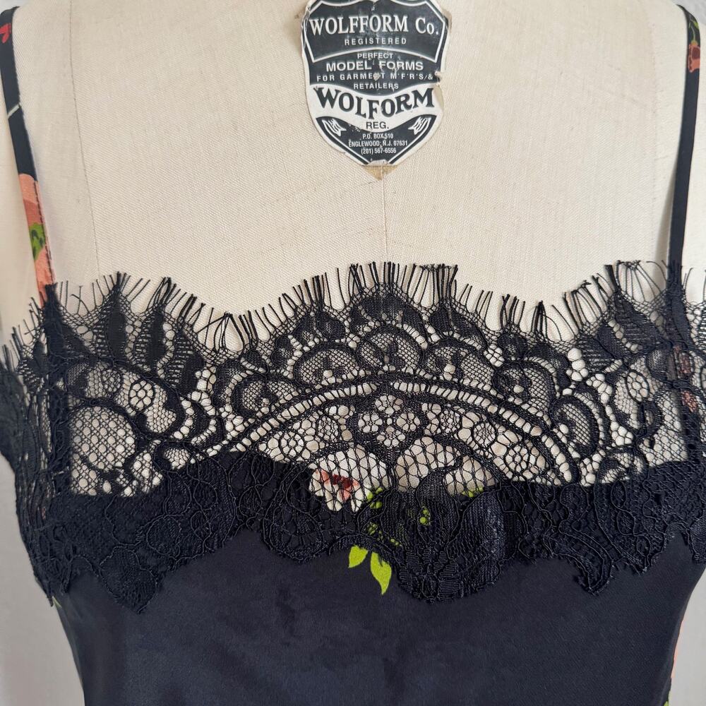 Gold Hawk | NWOT 100% Silk Black Floral Tank Top with Eyelash Lace size Small - Picture 6 of 10